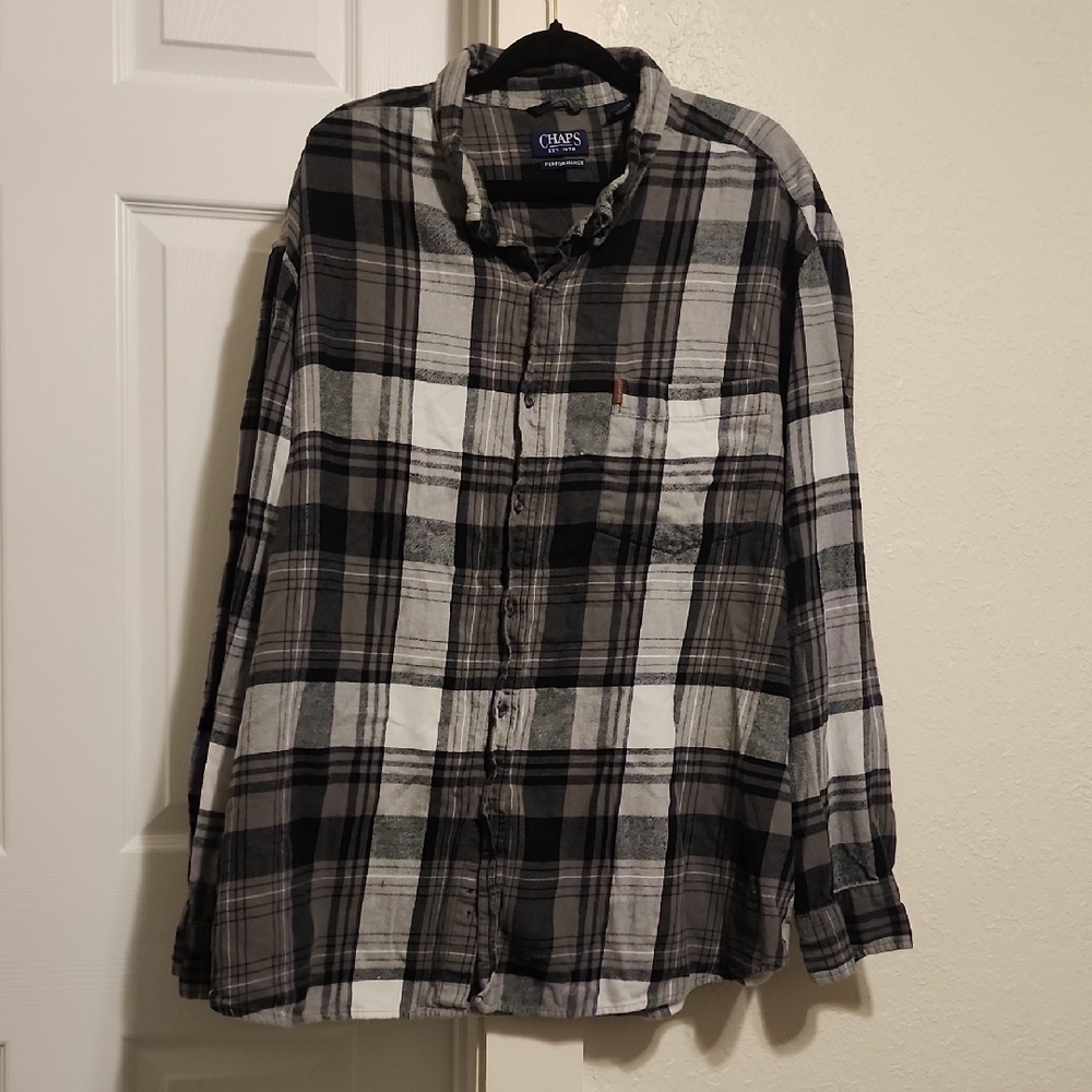 Chaps Black and Gray Casual Button Down Shirt